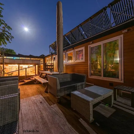 B&B Houseboat Between Windmills 암스테르담