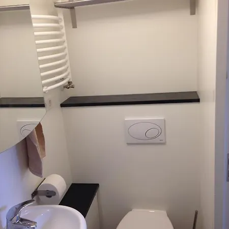 Bed & Breakfast Houseboat Between Windmills Amsterdam